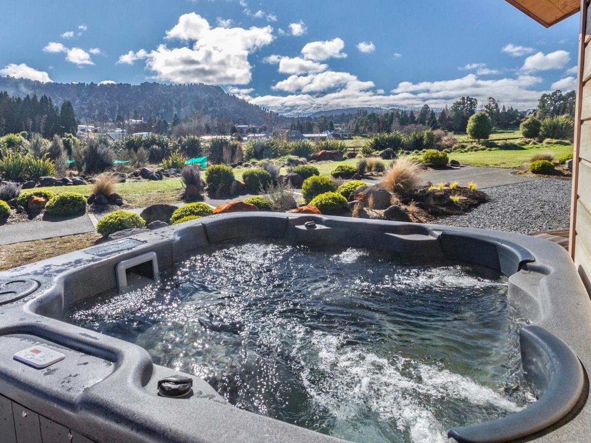 Heavenly Spa Views - Ohakune Holiday Home Екстер'єр фото