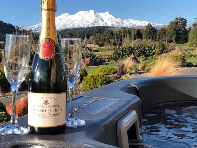 Heavenly Spa Views - Ohakune Holiday Home Екстер'єр фото