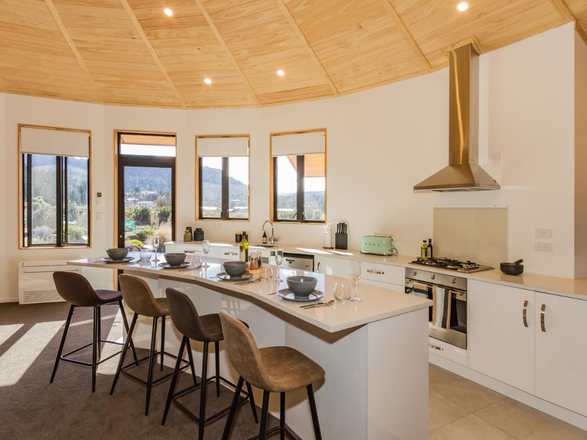Heavenly Spa Views - Ohakune Holiday Home Екстер'єр фото