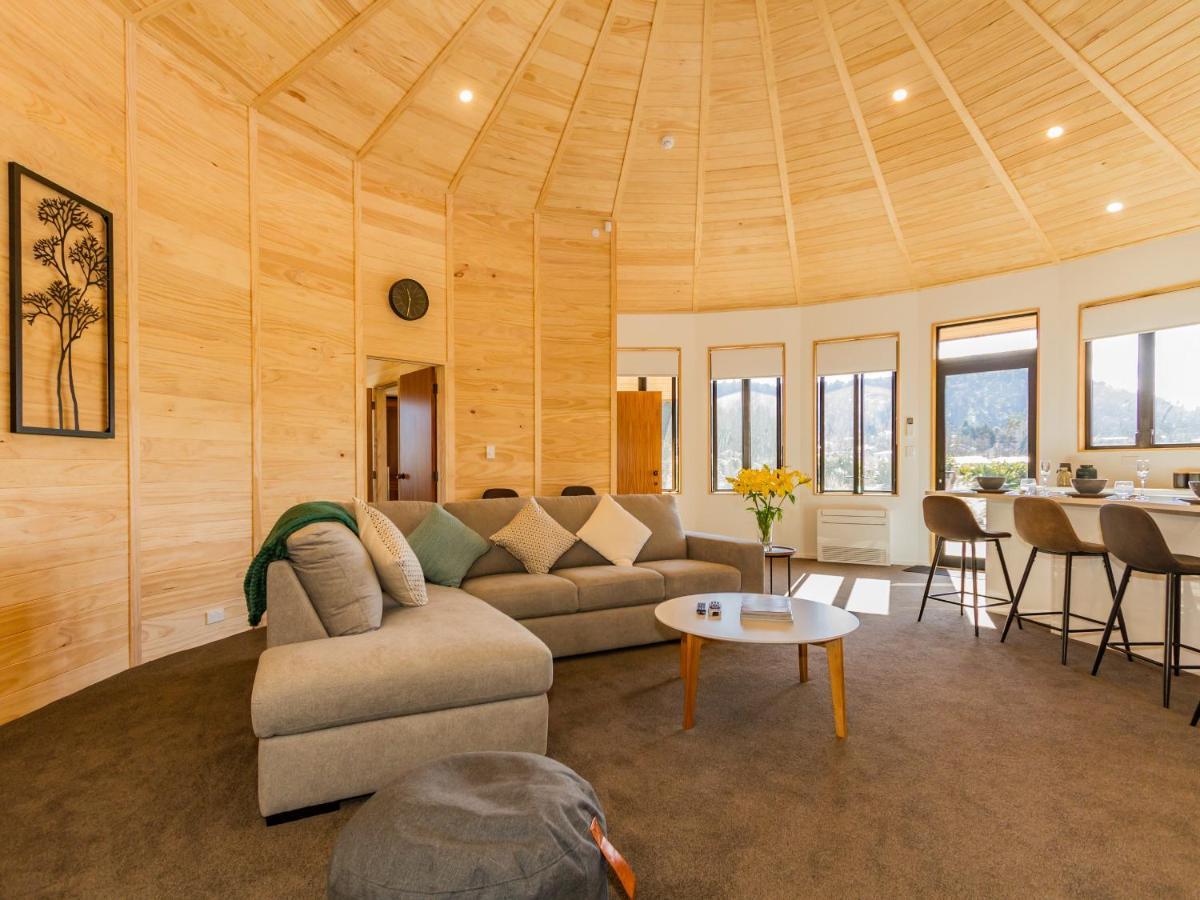 Heavenly Spa Views - Ohakune Holiday Home Екстер'єр фото